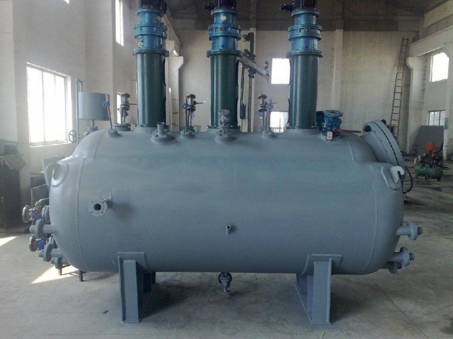 5000L外盤管加熱不銹鋼反應釜 5000L外盤管加熱不銹鋼反應釜